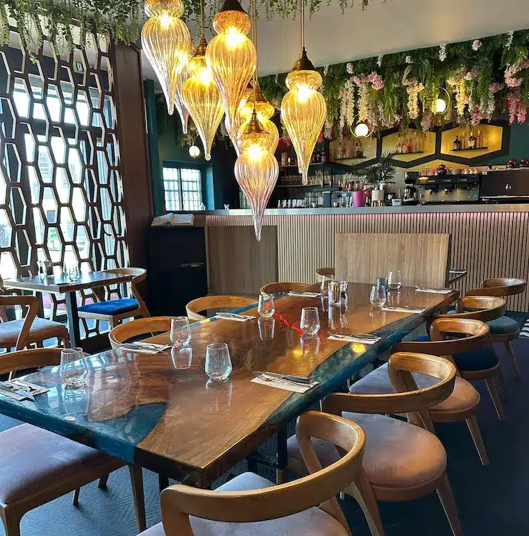 Salle du restaurant La Table du Sultan à Plan de Campagne