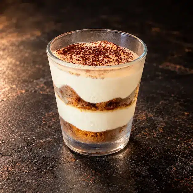 Dessert Tiramisu restaurant La table du Sultan à plan de campagne